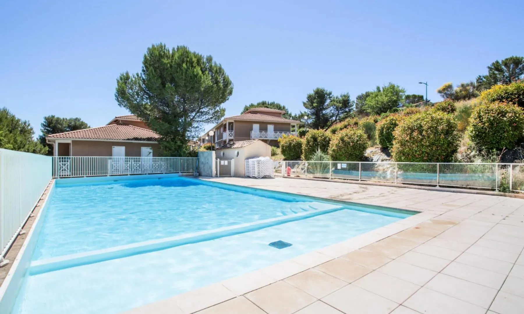 Residence Debussy - Maeva Home - Appartement 2 Pieces 4 Personnes - Selection Mae-9039 Carnoux-en-Provence 0*,  France