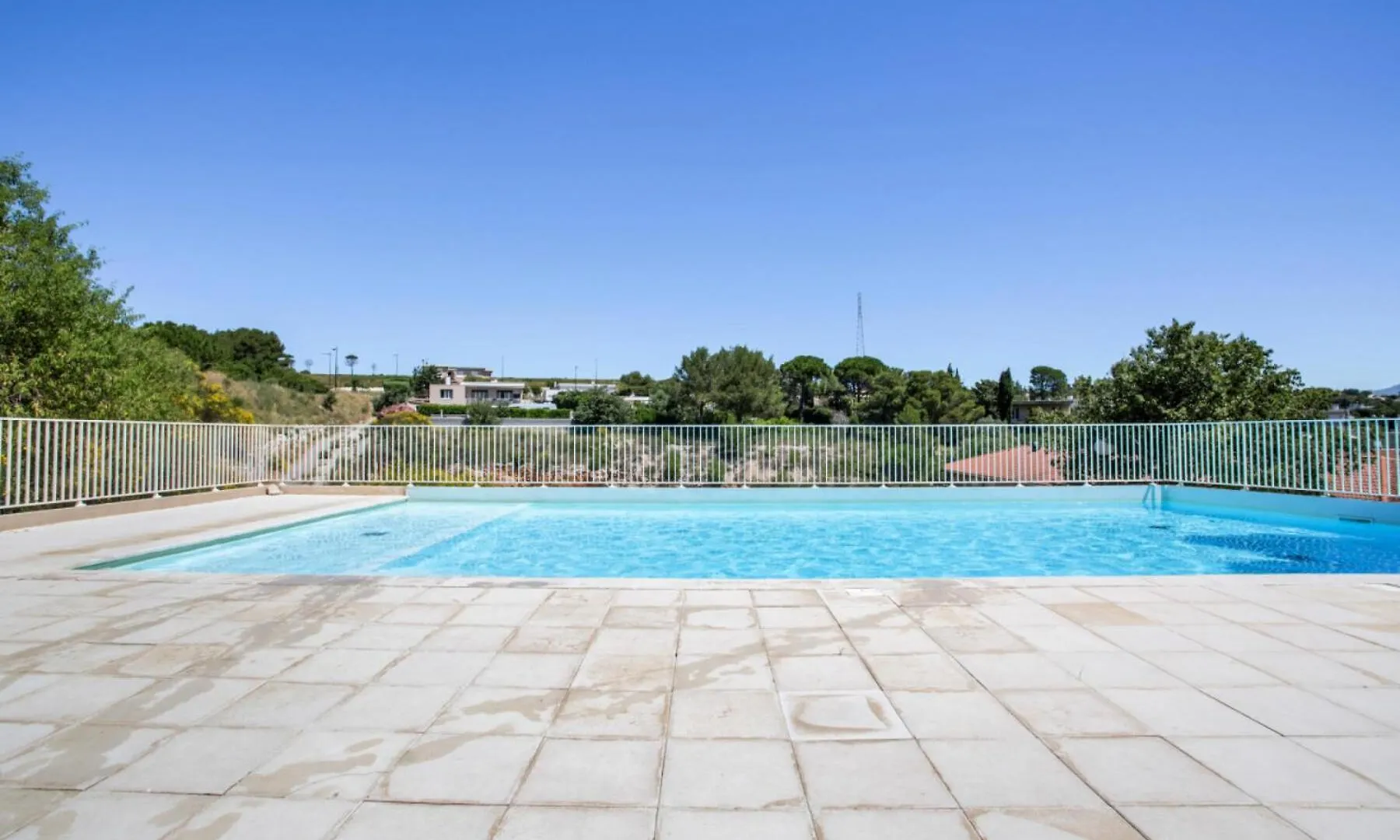 Residence Debussy - Maeva Home - Appartement 2 Pieces 4 Personnes - Selection Mae-9039 Carnoux-en-Provence 0*,  France